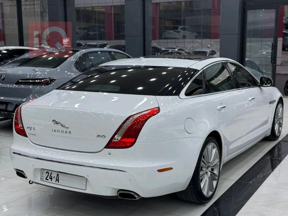 جاكوار XJ